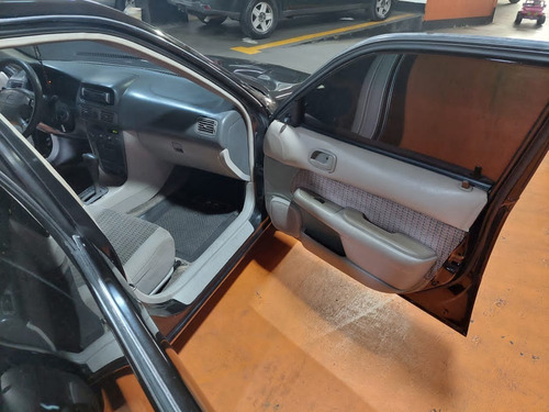 Imagen 3 de 13 de Toyota Corolla