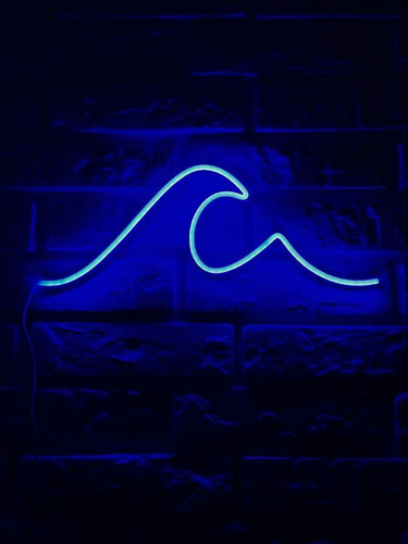 Luminária Parede Onda Mar Neon Led Decoração Luz 22 Cm Biv