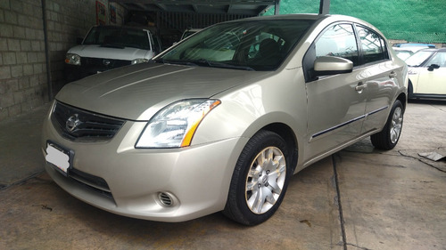 Nissan Sentra 2.0 Custom Cvt