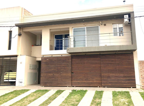 Imagen 1 de 9 de Venta Departamento Al Frente 1dorm-zona Facultad