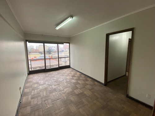 Moneda / Mac Iver Amplio Dpto. 3 Dorm. Y 2 Baños