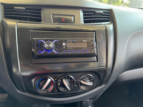 Nissan NP300 2.5 Doble Cabina S Aa Pack Seg Mt