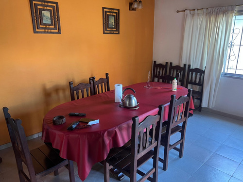 Casa Sobre Esquina (barrio Los Sauces)
