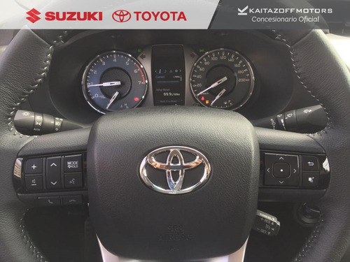 Imagen 9 de 15 de Toyota Hilux Srv 4x2 2022 0km