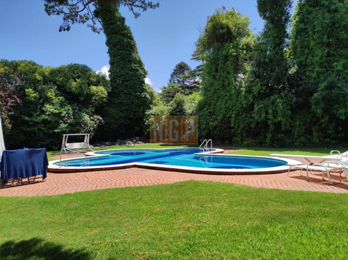 Imagen 3 de 30 de Hermosa Residencia En La Mejor Zona De Punta Del Este A Muy Pocas Cuadras Del Mar