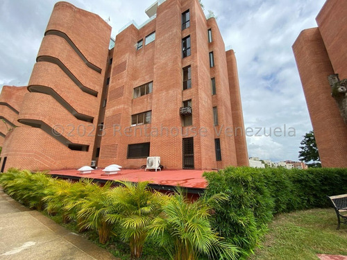 Apartamento En Venta En Colinas De Valle Arriba 145.35