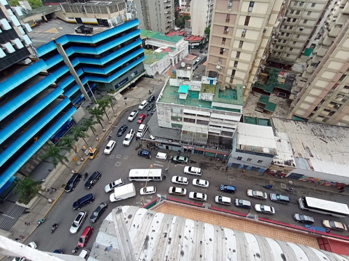 Se Ofrece En Venta Comodo Y Centrico Apartamento Ubicado En Centro Parque Caracas La Candelaria