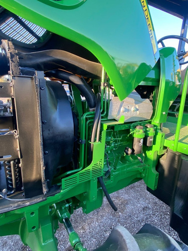 Imagen 11 de 14 de Tractor John Deere 6100 D