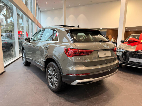Audi Q3 2.0 40 TFSI GASOLINA PERFORMANCE BLACK PLUS QUATTRO TIPTRONIC