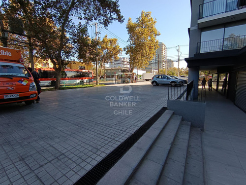 Local Comercial En Ñuñoa De 97m2
