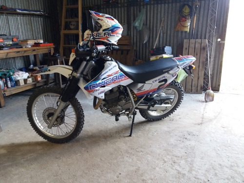 Imagen 2 de 8 de Honda Tornado Xr 250