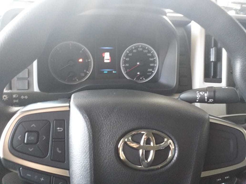 Imagen 7 de 15 de Toyota Hiace L2 H2 Okm 2022