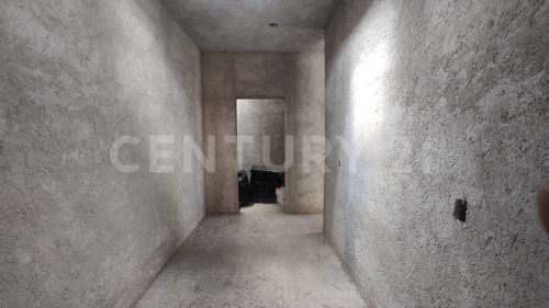 Casa En Venta Con Local Comercial En El Chamizal, Pedro Escobedo, Querétaro.