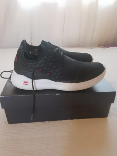 Zapatos fila top hombre negro usado