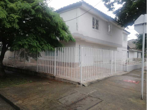 Casa Esquinera Nueva Inversión Prados Del Norte Cali En Venta (3c.p)