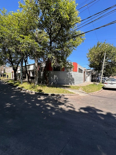 Casa Venta 3 Ambientes Martínez Con Cochera