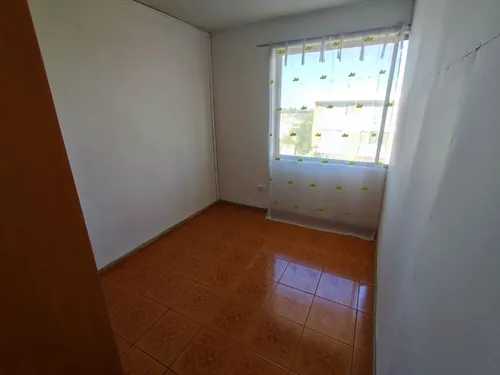 San Joaquín Vende, Dpto. De 2 Dormitorios, 1 Baño.-