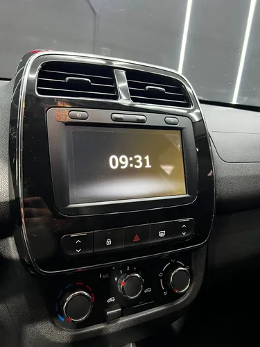 Renault Kwid 1.0 Outsider