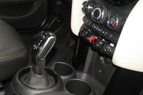 Mini Cooper 1.5 T F55 SALT At