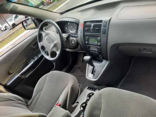 Imagem 9 de 11 de Hyundai Tucson 2013 2.0 Gls 4x2 Flex Aut. 5p