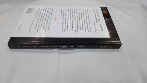 Imagen 4 de 4 de Los Sinsabores Del Verdadero Policia Roberto Bolaño Alfaguar