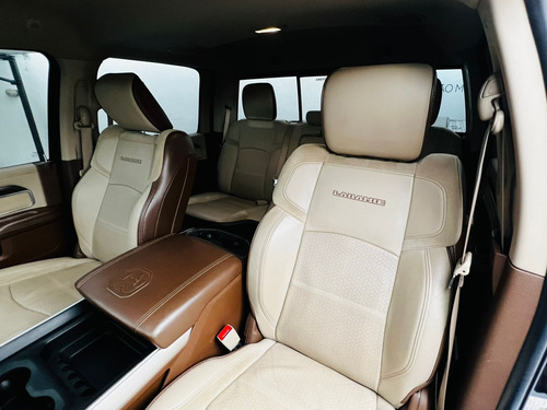 RAM Ram 2500 6.7 Laramie Cab. Dupla 4x4 Aut. 4p