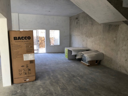 Imagen 8 de 14 de Casa Urbanizacion Maneiro , Conjunto Inain
