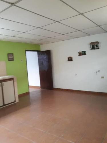 Imagen 9 de 12 de Casa Con Local Comercial En San Blas (a Una Cuadra De La Av. Lara)