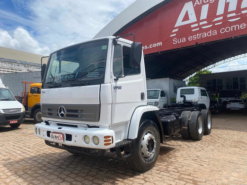 Imagem 2 de 10 de Mercedes Benz 1718