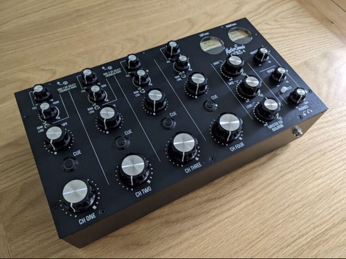 Imagen 2 de 3 de Mastersounds Radius 4 Dj Rotary Mixer With Box Jh