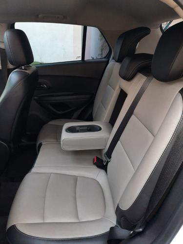 Imagem 6 de 10 de Chevrolet Tracker Não Vitara Captur Kicks Sportage Pajero