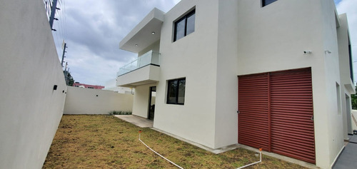 Imagen 15 de 22 de Casa Nueva En Proyecto Cerrado