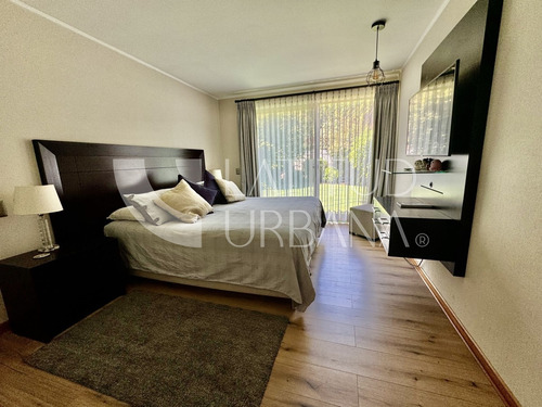 Disponible 30 Marzo, Útil 140 M2, Terreno 350 M2. Piscina