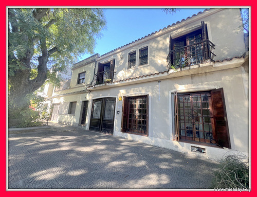 Venta O Permuta, Casa Ph Soñada, Pocitos, 3 Dormitorios, 3 Baños, Garage, Patio, Parrillero, Independiente, Sin Gastos Comunes, Divina!!! 