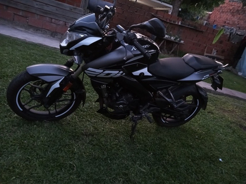 Imagen 2 de 16 de Bajaj Rouser Ns200