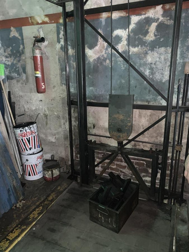 Establecimiento Industrial De 855 M2 Cubiertos Aproximados, Villa Ballester