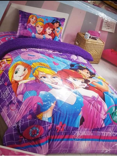 Cobertor Princesas Disney Invierno  Chiporro 1.5 / 2 Plazasj