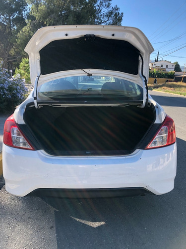 Imagen 9 de 15 de Nissan Versa Drive 12018