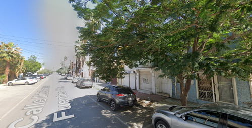Casa En Venta De Remate Inmobiliario, Calle Ildefonso Fuentes Nte., Primero De Cobián Centro, Torreón, -jmjc12