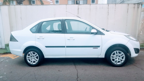 Ford Fiesta 1.6 Completo