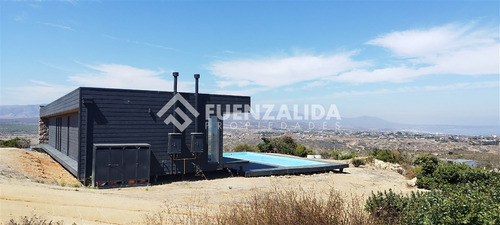 Casa Moderna. Rocas Del Mar Los Molles 3d 2b 5804 M2