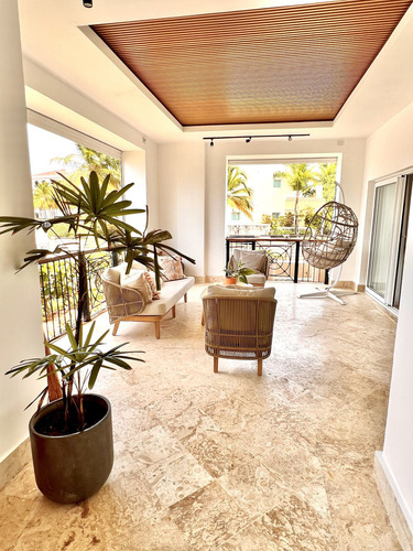 Venta De Hermoso Apartamento Con Vista A La Marina De Cap Cana, Punta Cana