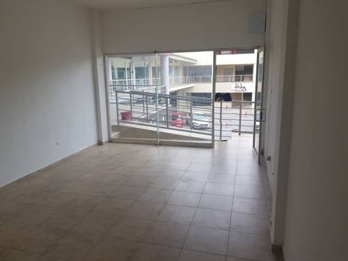 Imagen 7 de 15 de Local Plaza Comercial En Renta, Monterrey, Nuevo León