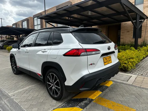 Toyota Corolla Cross Gazoo Racing - Año 2023 - Blanco Perla