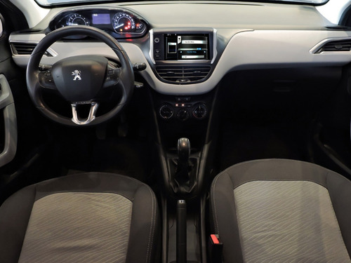 Peugeot 208 Allure 1.5 2013