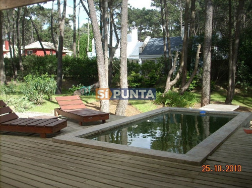 Imagen 1 de 17 de Casa En Laguna Blanca En Venta