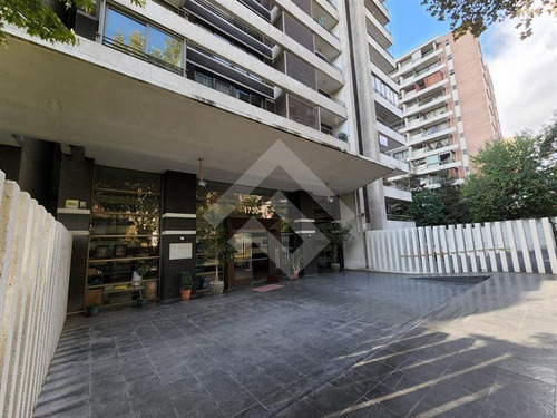 Departamento En Venta De 2 Dorm. 2b, Est Y Bod En Ñuñoa