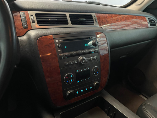Chevrolet Suburban D Piel Aa Dvd Qc 4x4 At