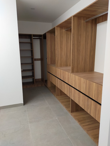 Imagen 10 de 14 de Casa Nueva De Autor 3 Rec Con Baño Estudio Amplios Espacios