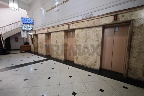 Oficina 31 M² | Balcón | Frente Tribunales